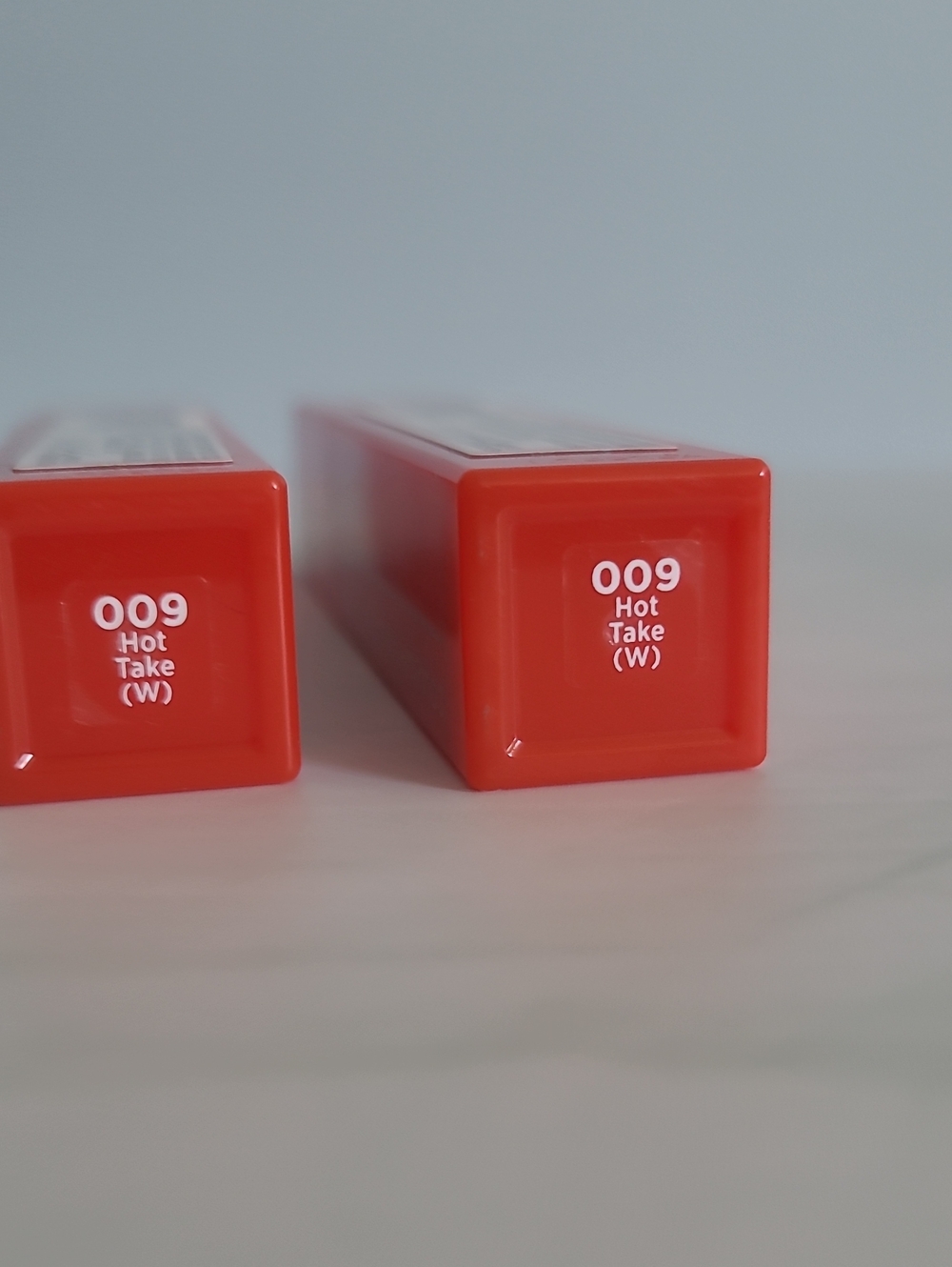 Revlon Colorstay Limitless Matte 009 Hot Take - Set of 2 - Picture 2 of 5